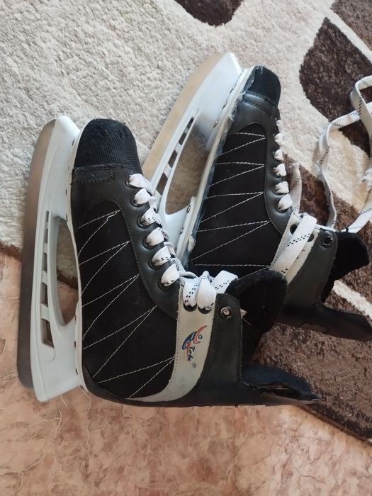 Продам коньки мужские