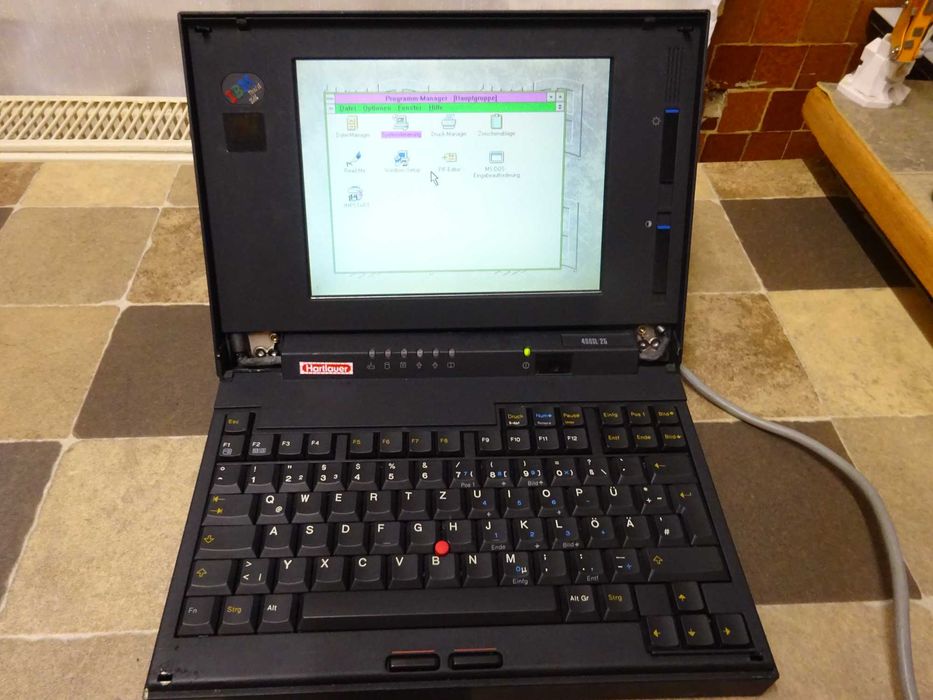 Laptop vintage Ibm 486sl