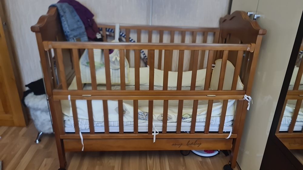 В наличии кроватка