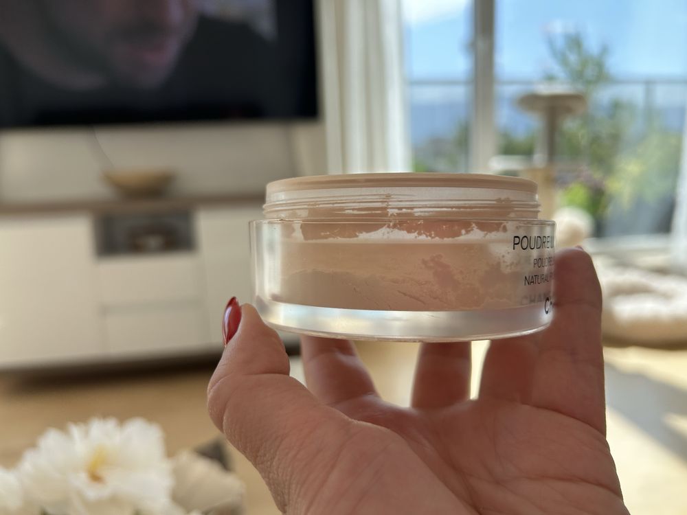 Пудра Chanel universelle libre, Givenchy prisme lible