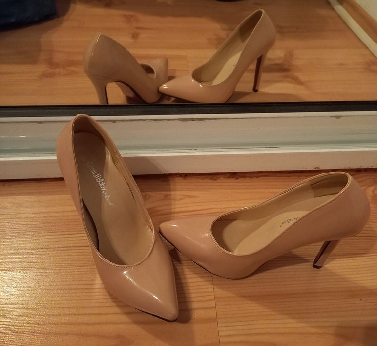 Pantofi stileto lacuiti, marimea 37