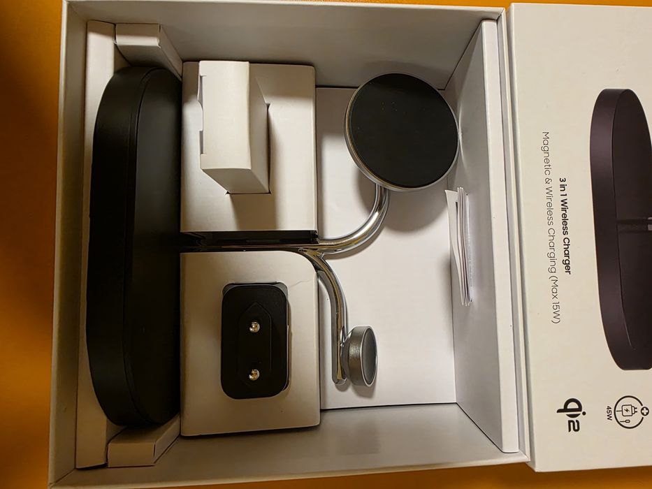 Incarcator Wireless Samsung GP-PWU024WIABW, 15 W, universal (Negru)