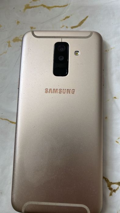 Самсунг А6+ имеется трещина на стекле