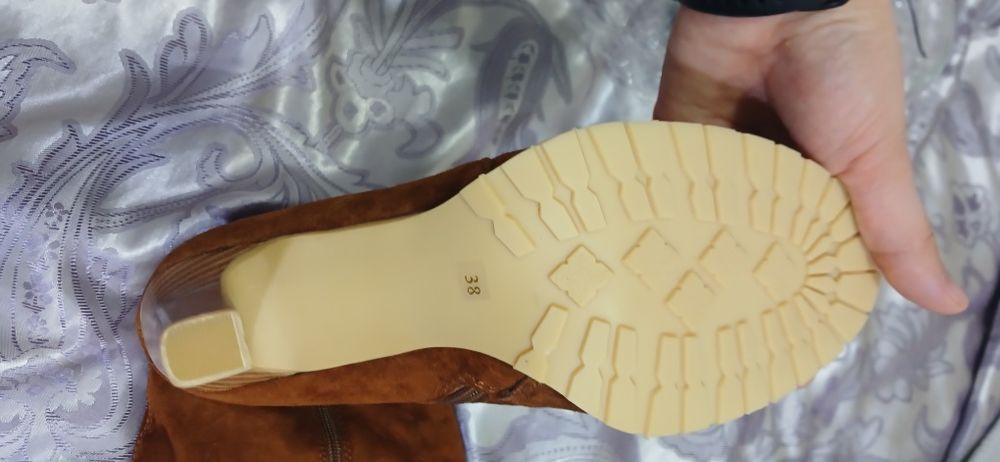 Замшевые Сапоги новые