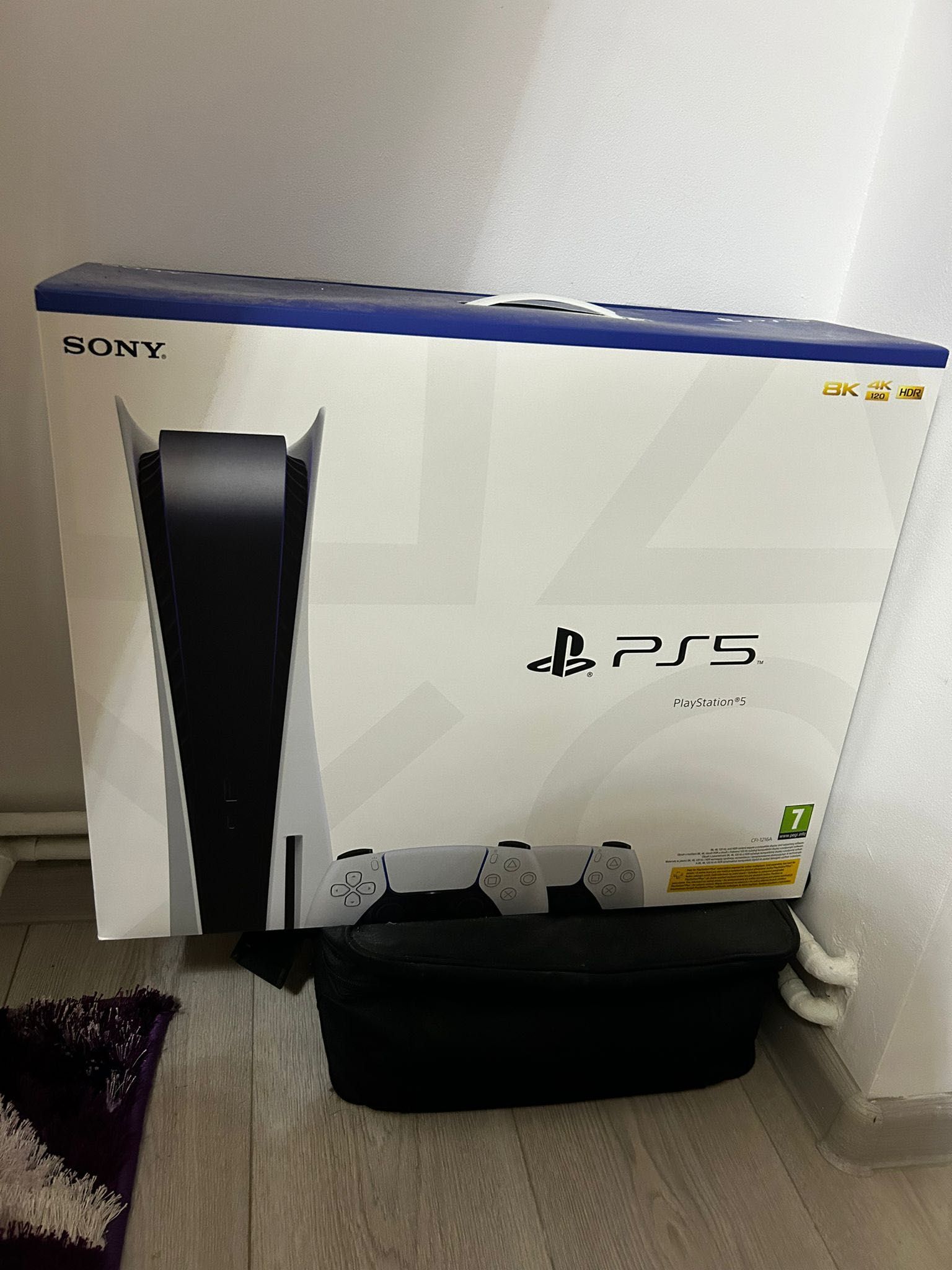 PlayStation 5 cu 2 controlere in garantie +jocuri