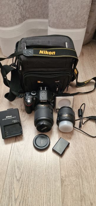 Vand Nikon D5200 ca nou, 2003 cadre