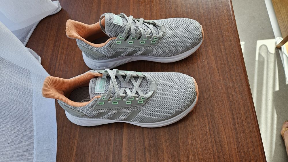 Дамски маратонки Adidas 38 2/3