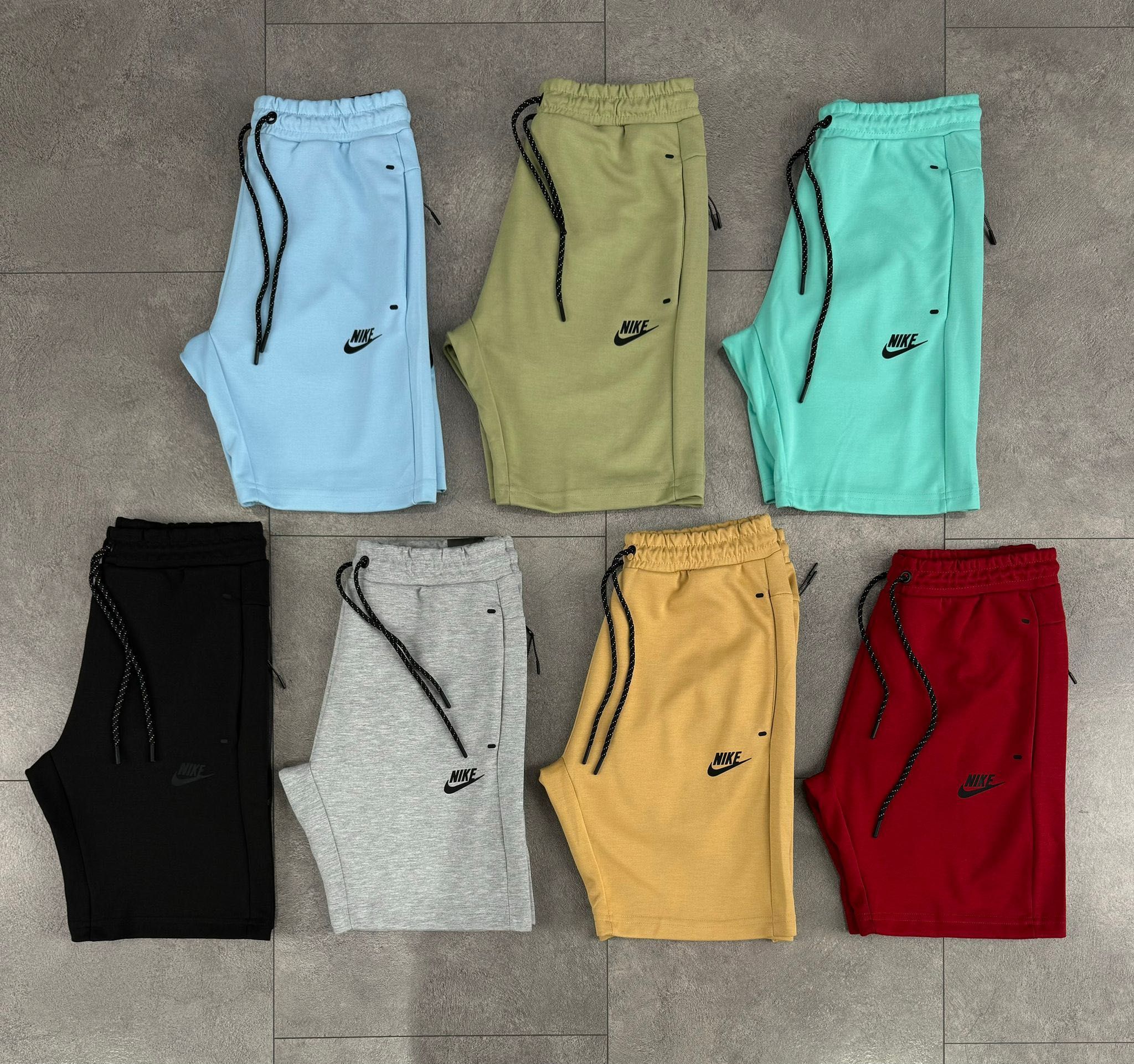 Къси панталонки Nike Tech Fleece