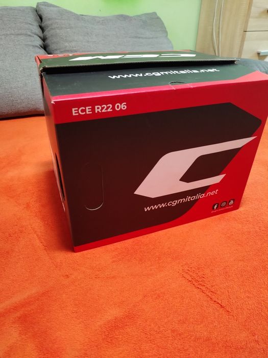 Vând casca moto CGM