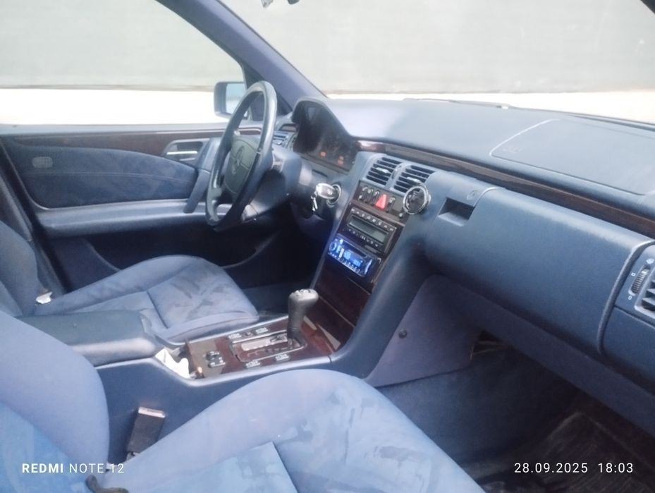 Mersedes 210 sotiladi