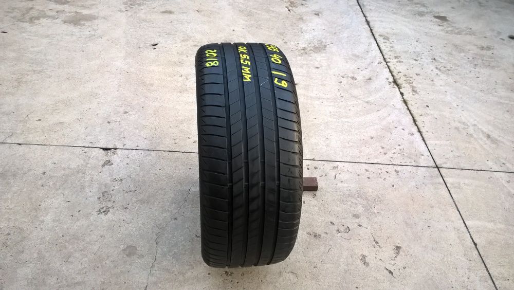 O anvelopa vara 255 40 19 bridgestone turanza T005 cu 5,5 mm dot 2018