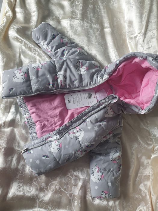 Новая Куртка на девочку 74