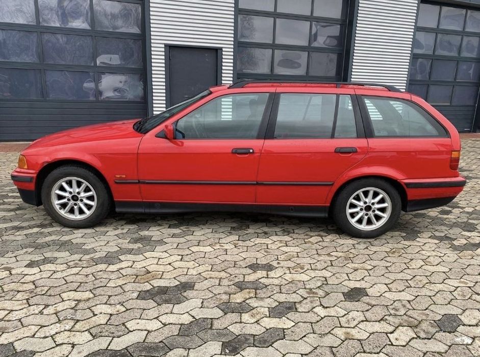 Bmw E36 Touring 320i Hellrot