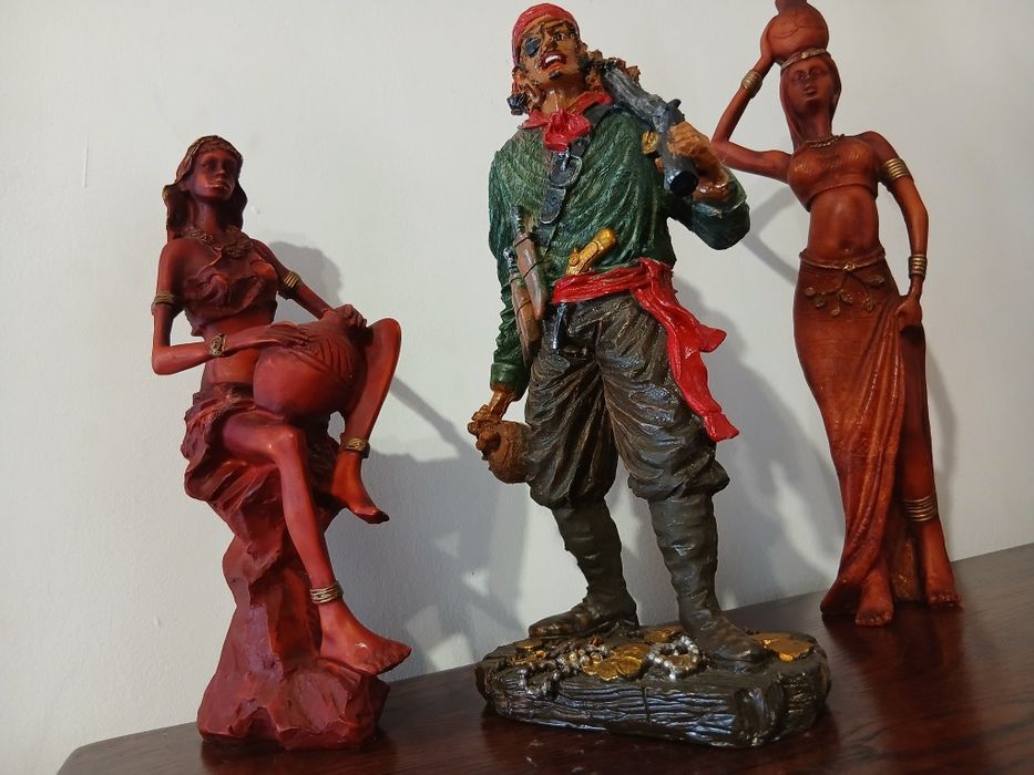 3 statuete vintage colectia "Piratul si Sirenele" noi fara eticheta