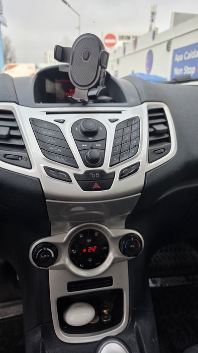 Ford fiesta titanium edition