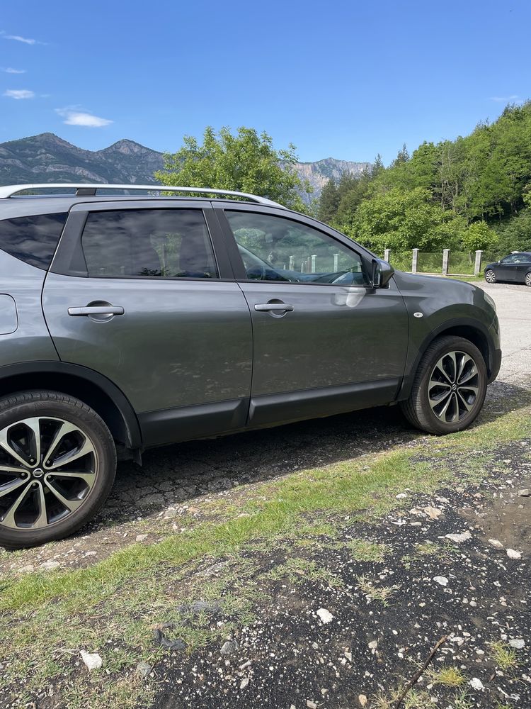 Nisan Qashqai 2.0 i