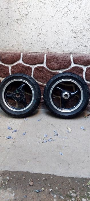Колесо на мопед в хорошем состояни 2шти