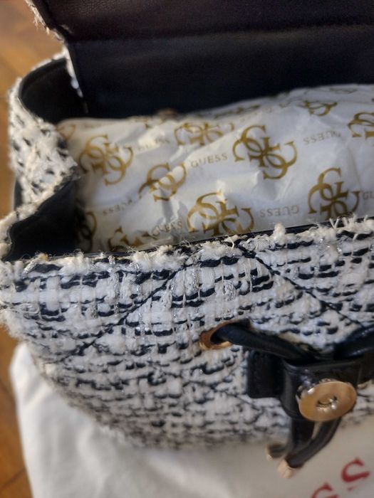 Чанта Guess  от букле