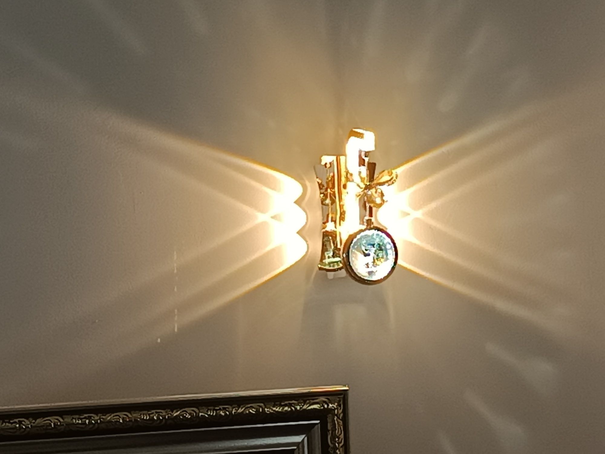 Har hil turdagi Elektirik hizmati.