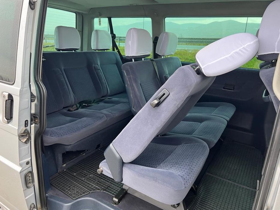 Masina Autoturism VW  / MERCEDES 8+1 de inchiriat/inchiriere/auto