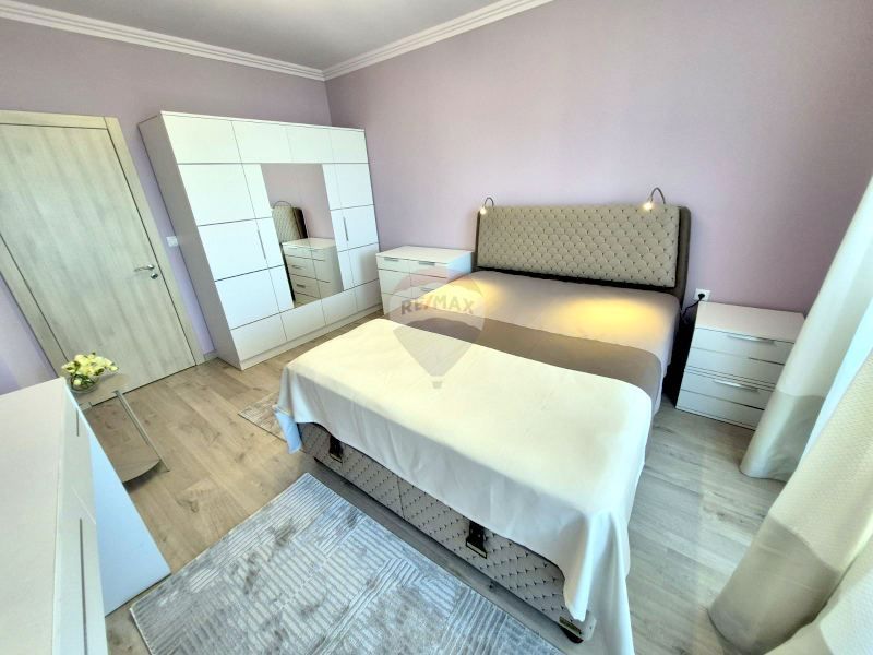 Дава се под наем Двустаен апартамент в Варна, Бриз - 74 кв.м за 1000 € - Снимка #8