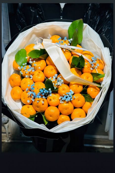 Mandarinli buketlar skidka jivoy buket