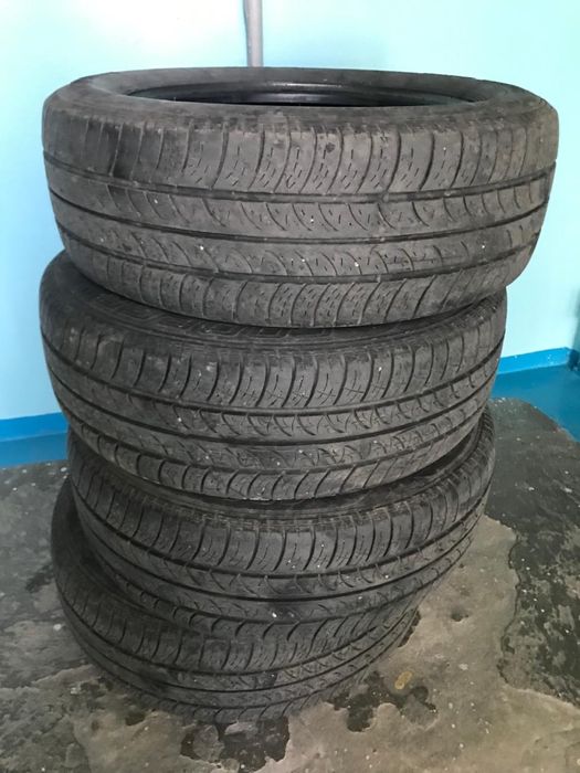 Продам летние шины 215 / 60 R 17