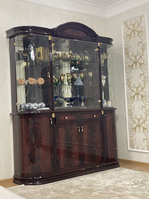 стол стулья буфет комод зеркало