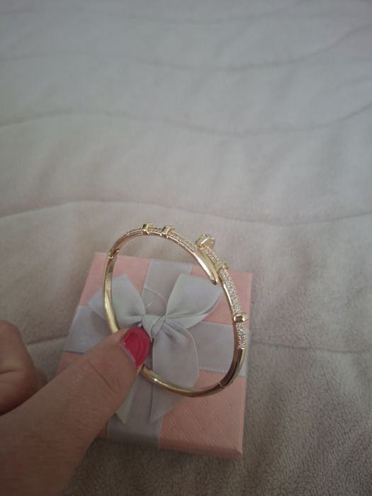 Гривна от медицинска стомана