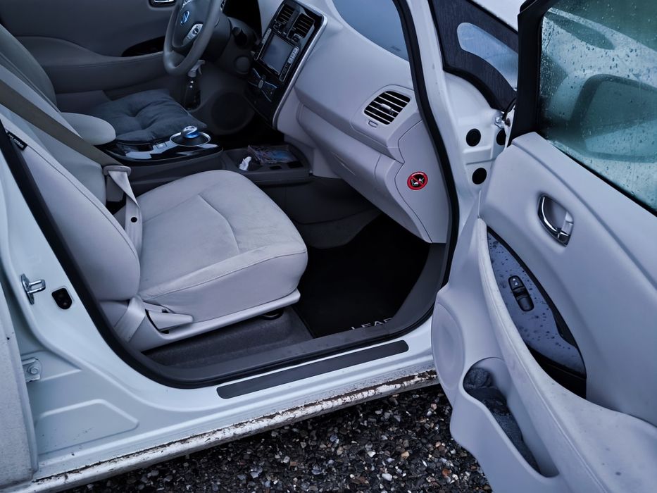 Nissan Leaf mașina anului 2011
