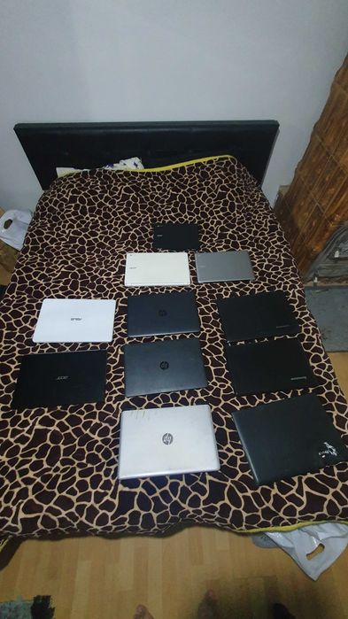 Lot Laptopuri I5, i3 si altele