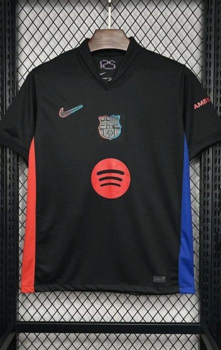 TOATE tipuri de tricouri de fotbal