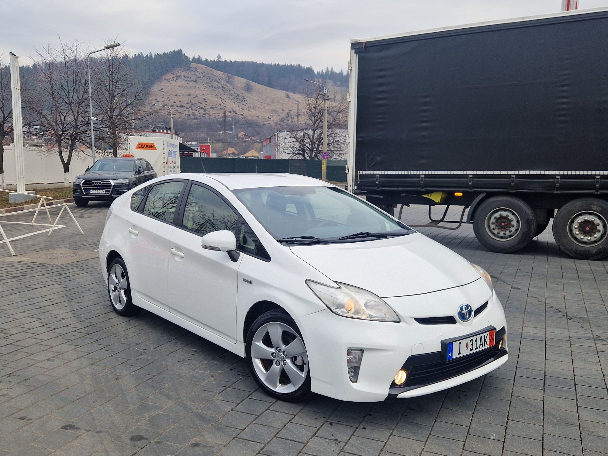 Toyota Prius Hybrid 2013