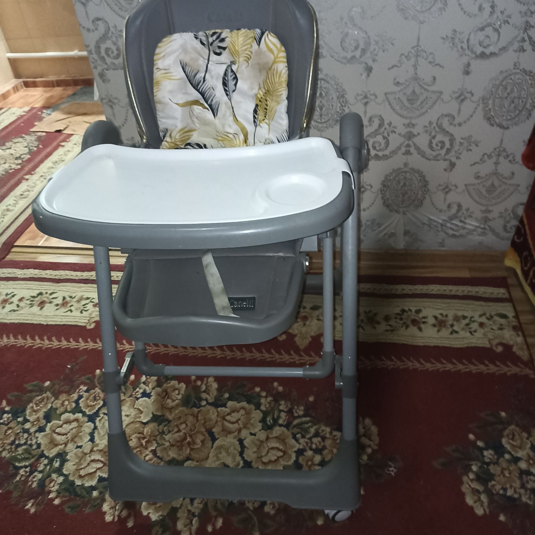 Стул для кормления