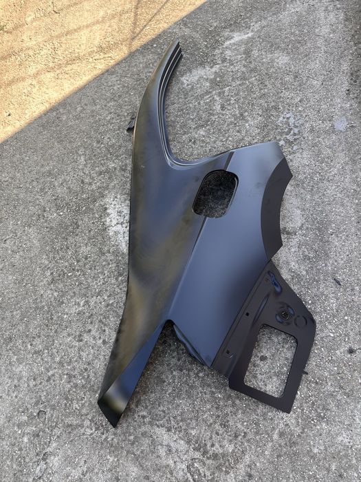 Aripă dreapta spate skoda superb 3.v.