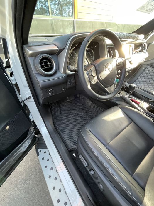 Ева полик на Рав-4 Toyota RAV4 наличий и на заказ