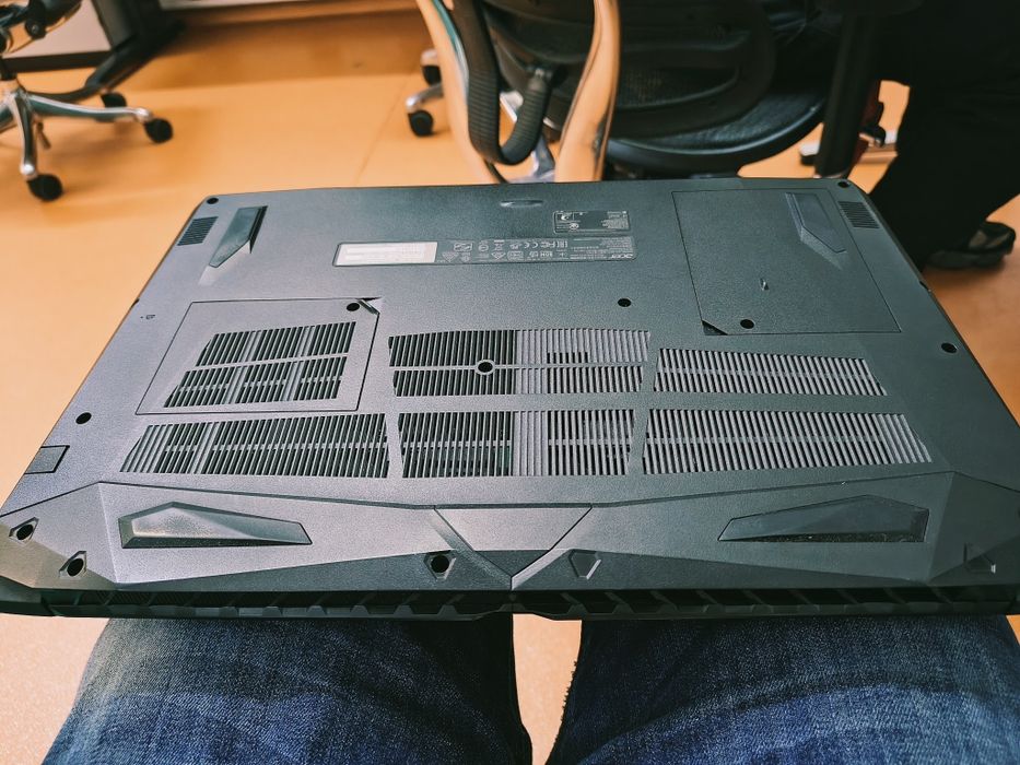 Laptop Gaming Acer Nitro 5 , i7, 32GB , 1 tb  SSD, 3 GB DDR5 video