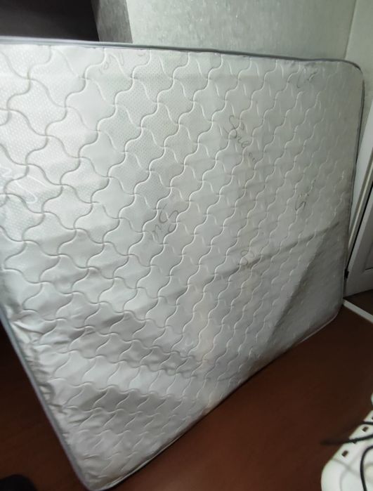 Продам матрас  180х200, высота 20 см, 12 000 тг