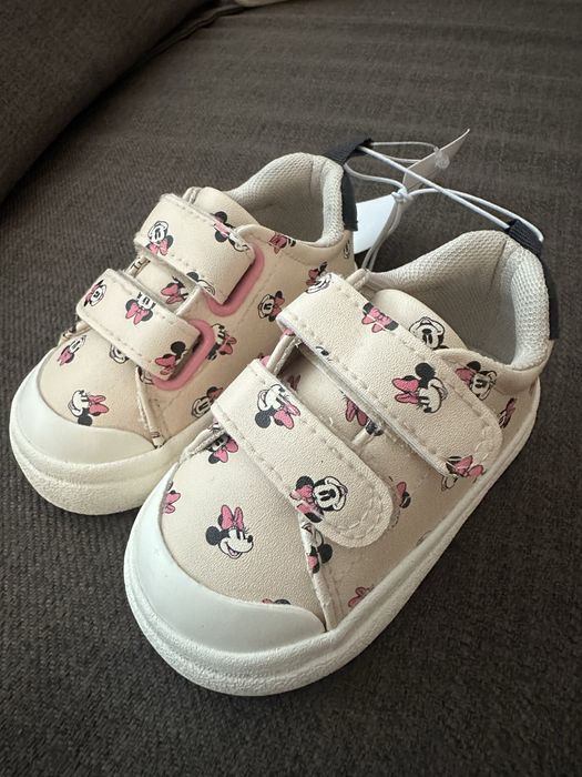 Нови обувки HM 18/19