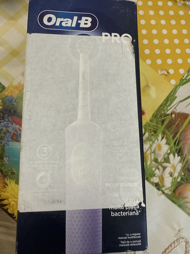 Periuta dinti OralB Vitality Pro noua sigilata neagra sau mov