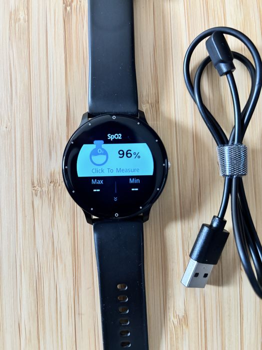Smartwatch compatibil IOS si Android