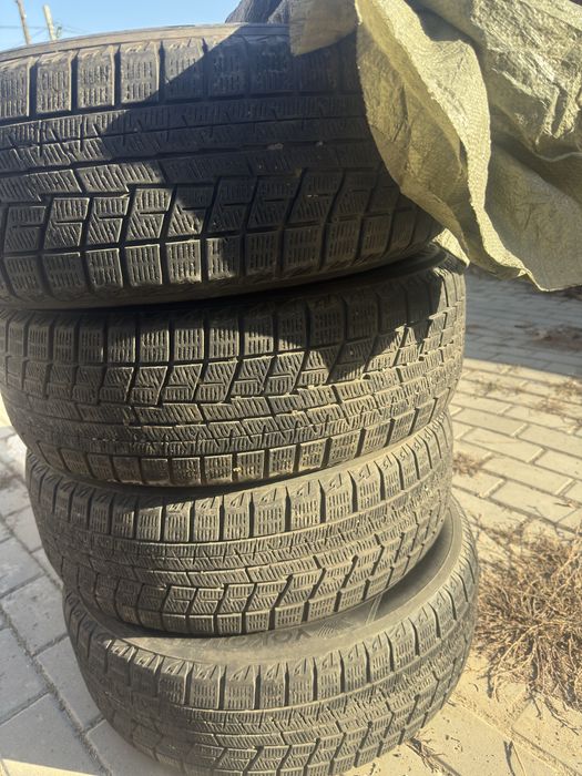 Продам 16 резину зимнюю 205/60