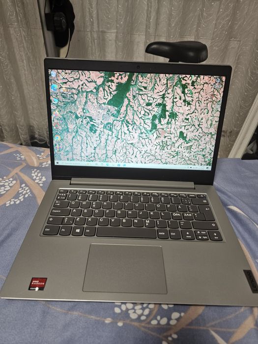 Laptop Lenovo i5 Ram 8Gb ssd cu Windows 10 si office Baterie 4 ore
