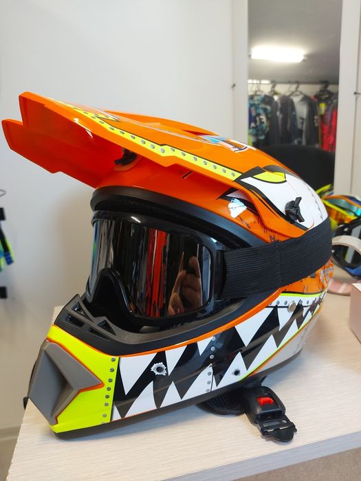 Set Casca de Protectie cu Manusi, Ochelari si Cagula  Marimea S