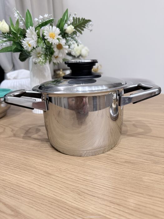 Продам кастрюлю Цептер Оригинал 2 литра