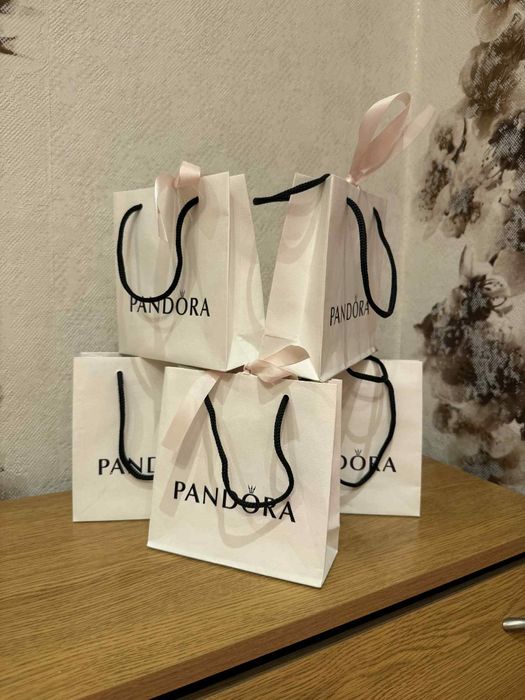 Чанти на Pandora