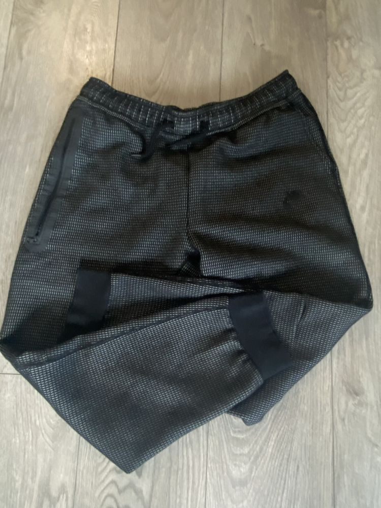 Nike Tech fleece много рядък