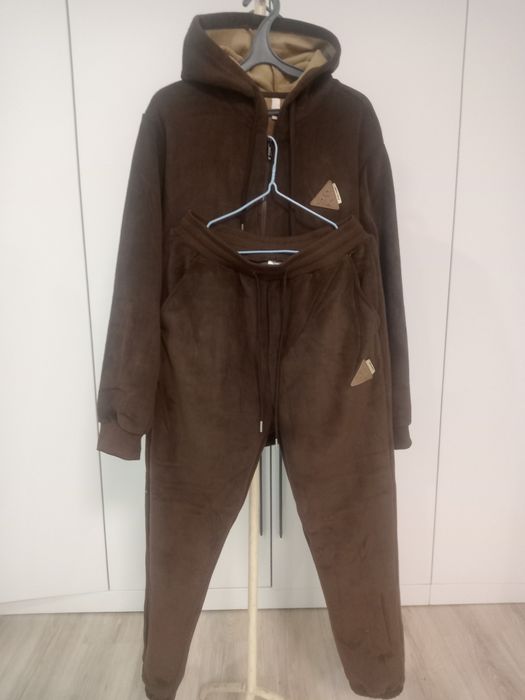 Продам мужское костюм