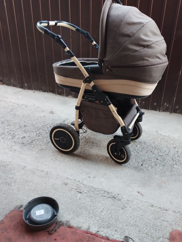 Cărucior de bebe 2in 1