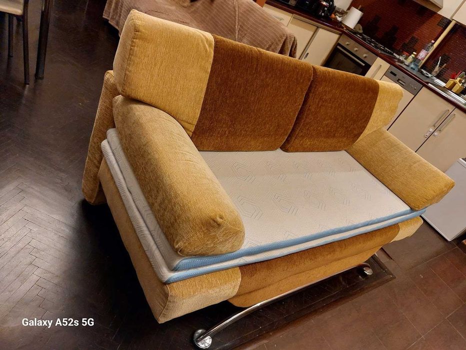 Vand canapea extensibila cu lada de depozitare, 4 perne si 2 toppere